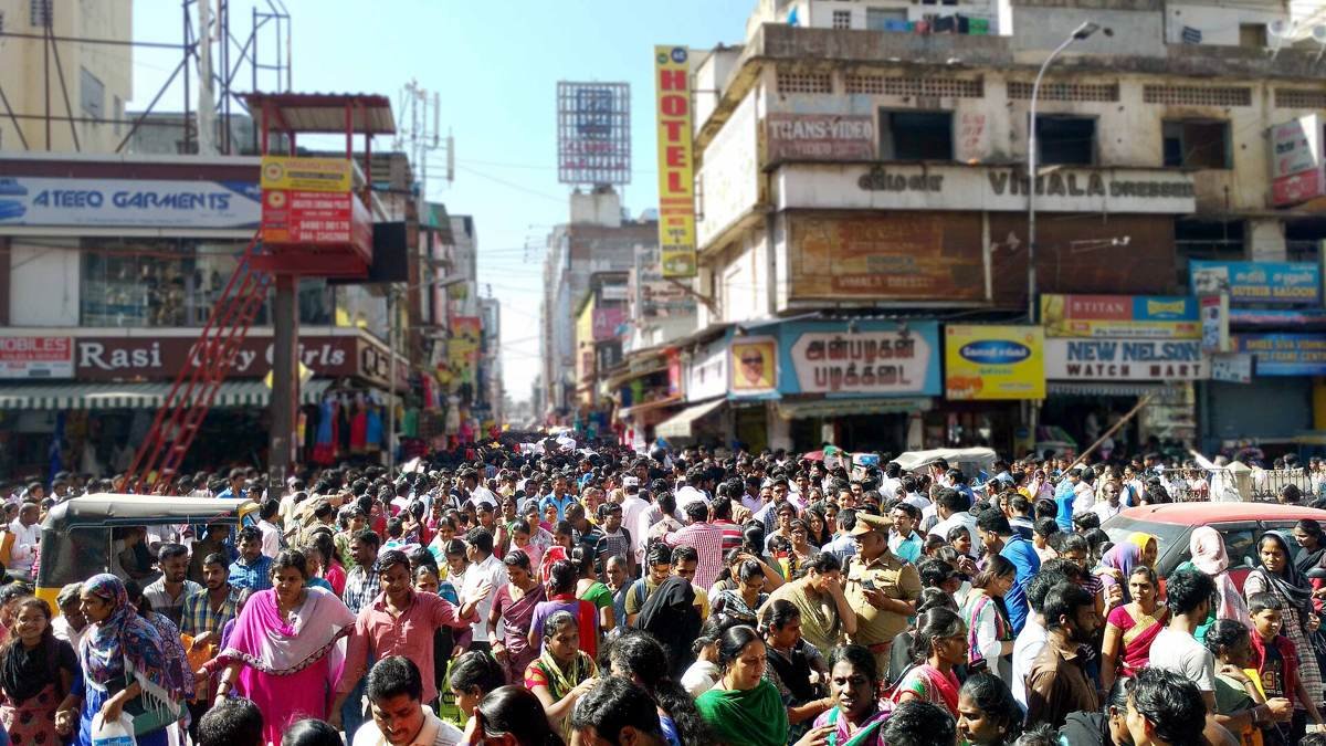 Diwali se pehle Chennai ke T. Nagar market mein bheed